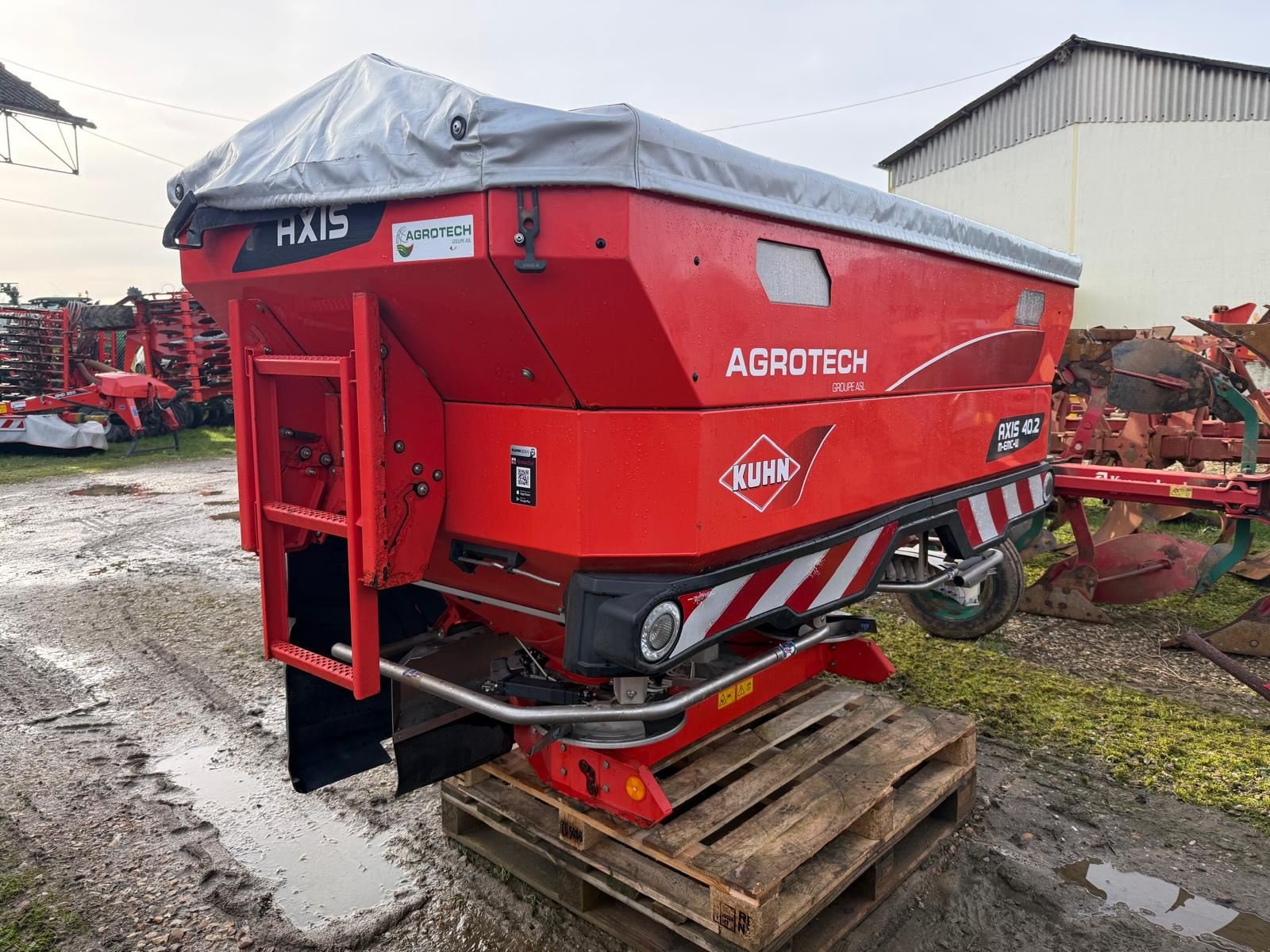 Düngerstreuer tipa Kuhn AXIS 40.2 M-EMC, Gebrauchtmaschine u BOSC LE HARD (Slika 2)