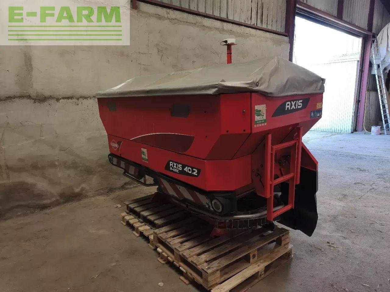 Düngerstreuer типа Kuhn axis 40.2 m-emc, Gebrauchtmaschine в CHAUVONCOURT (Фотография 5)