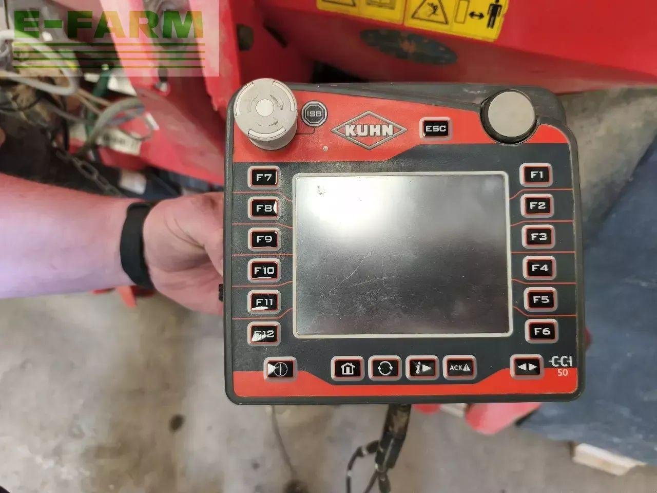 Düngerstreuer типа Kuhn axis 40.2 m-emc, Gebrauchtmaschine в CHAUVONCOURT (Фотография 6)