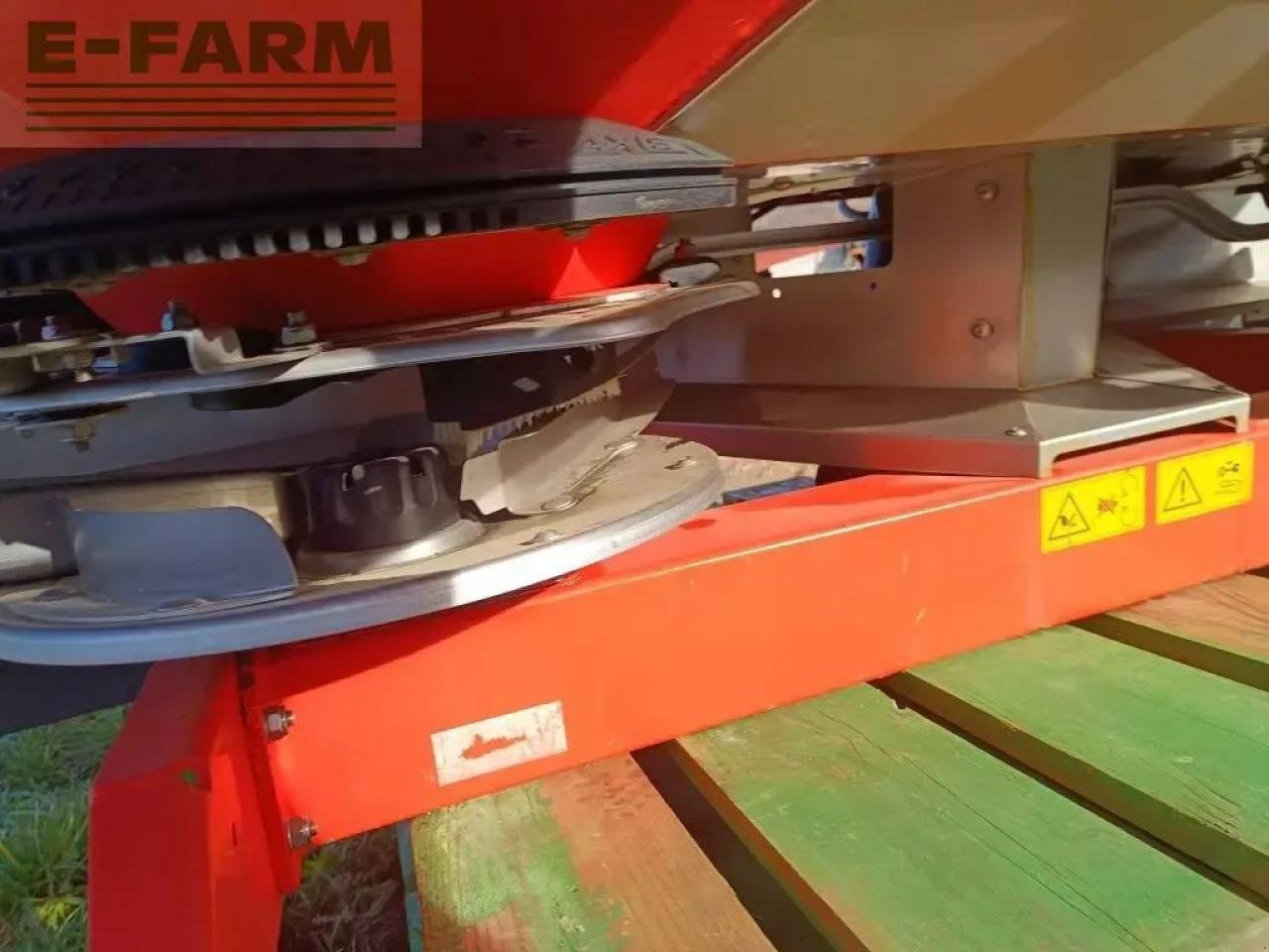 Düngerstreuer del tipo Kuhn axis 40.2 m-emc, Gebrauchtmaschine en CHAUVONCOURT (Imagen 7)