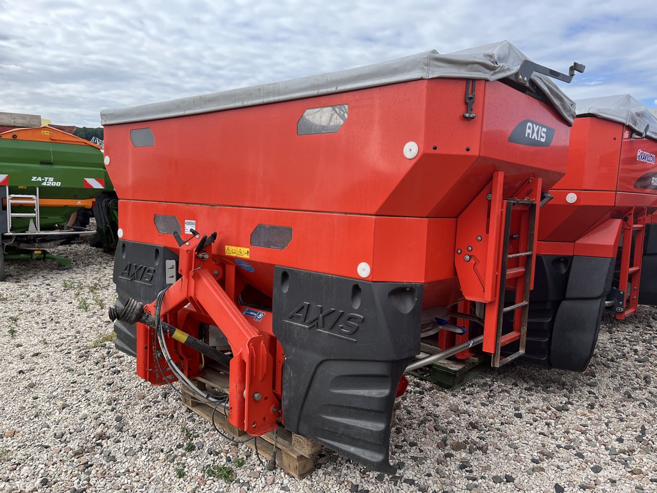 Düngerstreuer des Typs Kuhn Axis 40.2W, Gebrauchtmaschine in VERT TOULON (Bild 3)