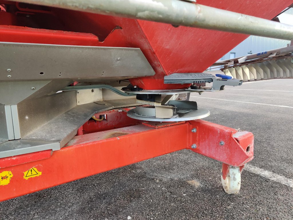 Düngerstreuer του τύπου Kuhn Axis 50.1 W, Gebrauchtmaschine σε VERT TOULON (Φωτογραφία 5)