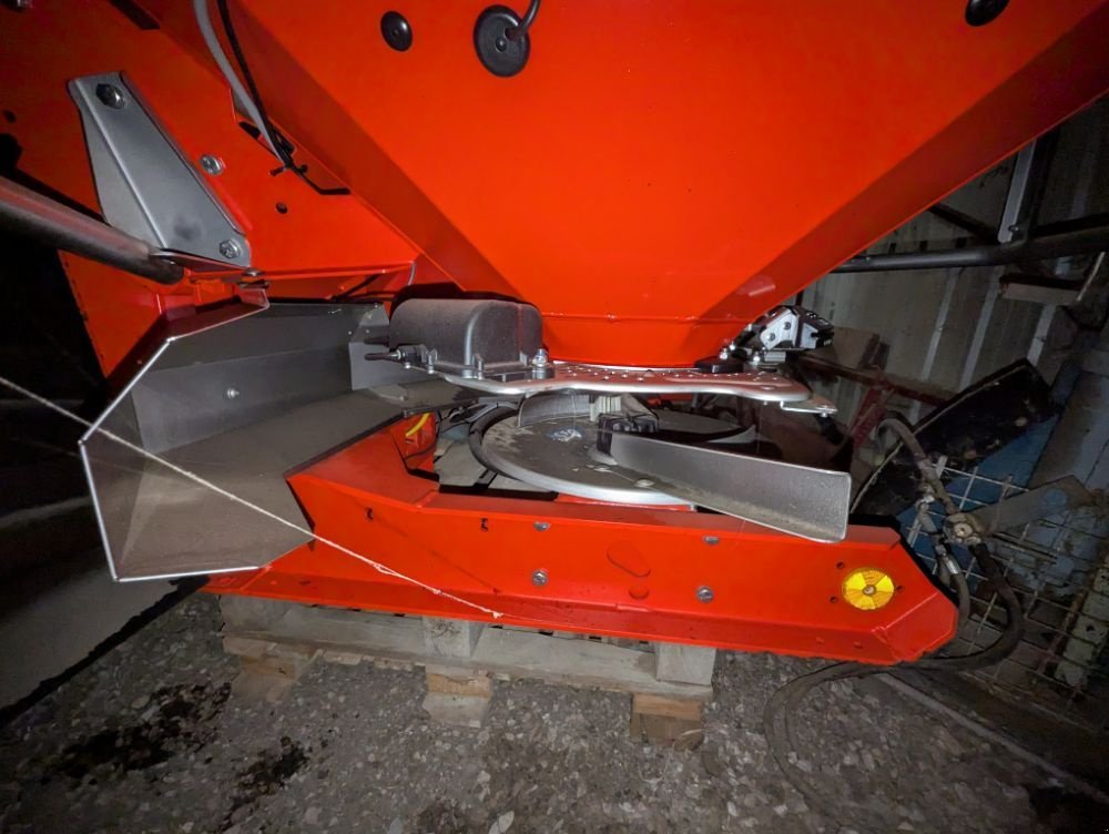 Düngerstreuer typu Kuhn AXIS 50.2 H-EMCW, Gebrauchtmaschine v FRESNAY LE COMTE (Obrázek 4)