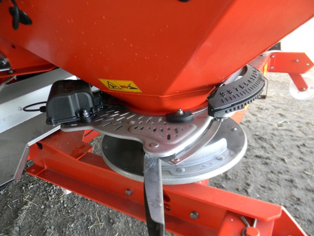 Düngerstreuer tipa Kuhn AXIS 50.2 HEMCW, Gebrauchtmaschine u ENNEZAT (Slika 5)