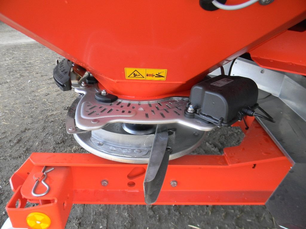 Düngerstreuer tipa Kuhn AXIS 50.2 HEMCW, Gebrauchtmaschine u ENNEZAT (Slika 8)