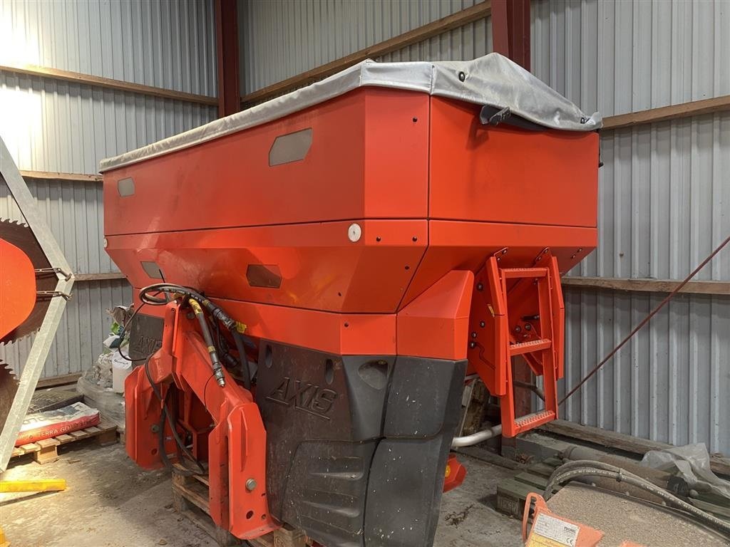 Düngerstreuer от тип Kuhn Axis H 50.2 EMC+W årg. 2017., Gebrauchtmaschine в øster ulslev (Снимка 1)