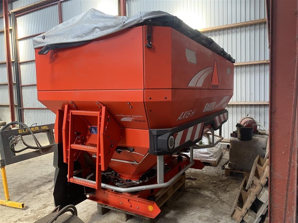 Düngerstreuer от тип Kuhn Axis H 50.2 EMC+W årg. 2017., Gebrauchtmaschine в øster ulslev (Снимка 4)