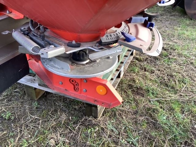 Düngerstreuer типа Kuhn AXIS201K, Gebrauchtmaschine в les hayons (Фотография 4)