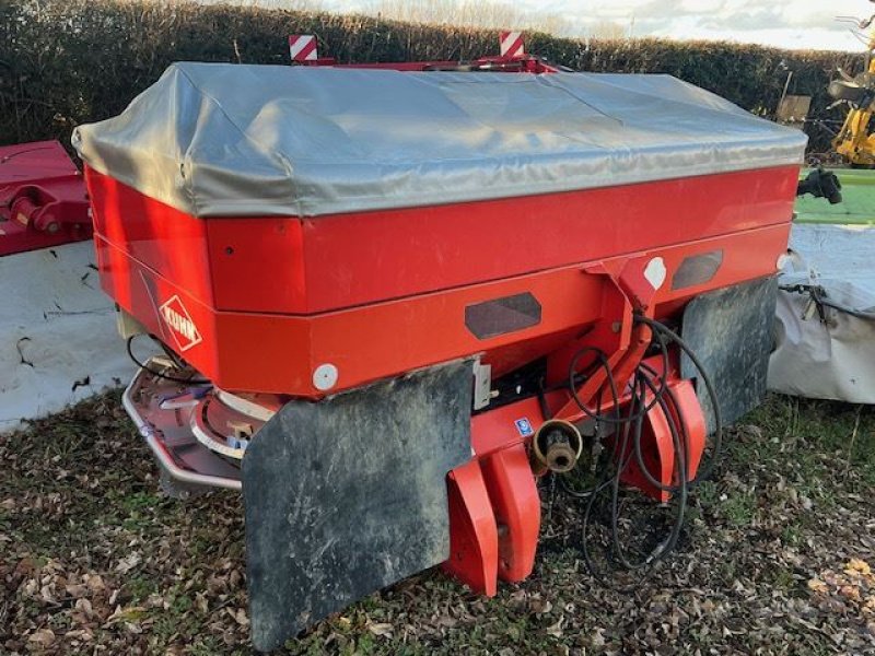 Düngerstreuer типа Kuhn AXIS401CT25, Gebrauchtmaschine в les hayons (Фотография 3)
