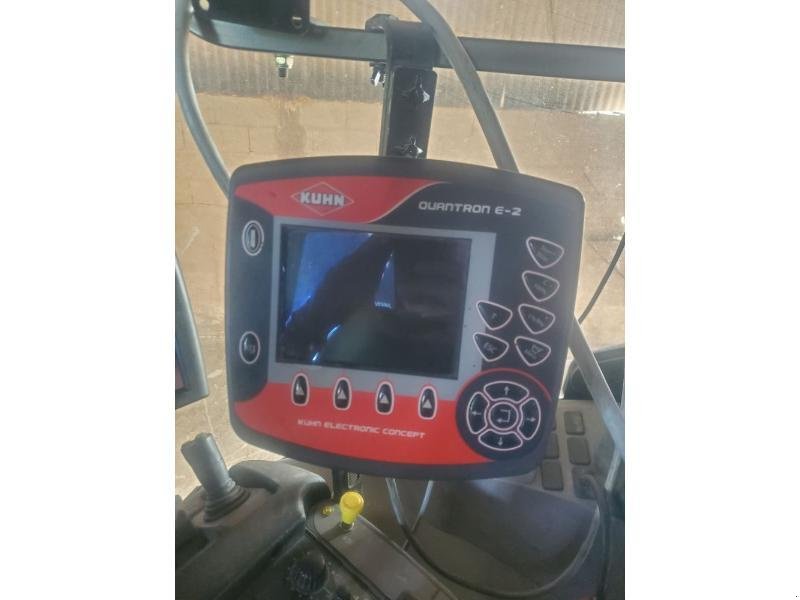 Düngerstreuer of the type Kuhn AXIS40.1WT25, Gebrauchtmaschine in BRAY en Val (Picture 7)