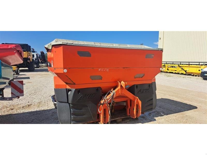 Düngerstreuer vrste Kuhn AXIS501WT50, Gebrauchtmaschine v CHAUMONT (Slika 2)