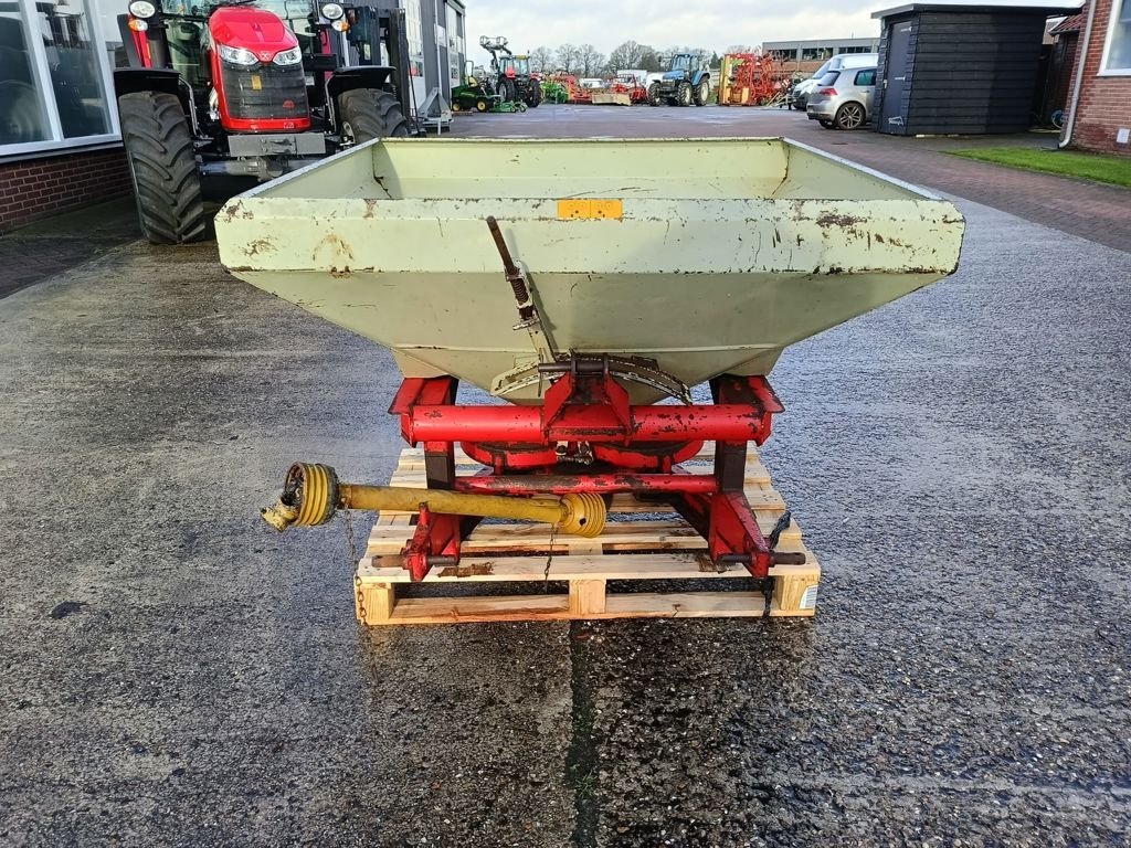 Düngerstreuer от тип Kuhn COMETE ZS 800N, Gebrauchtmaschine в MARIENHEEM (Снимка 3)