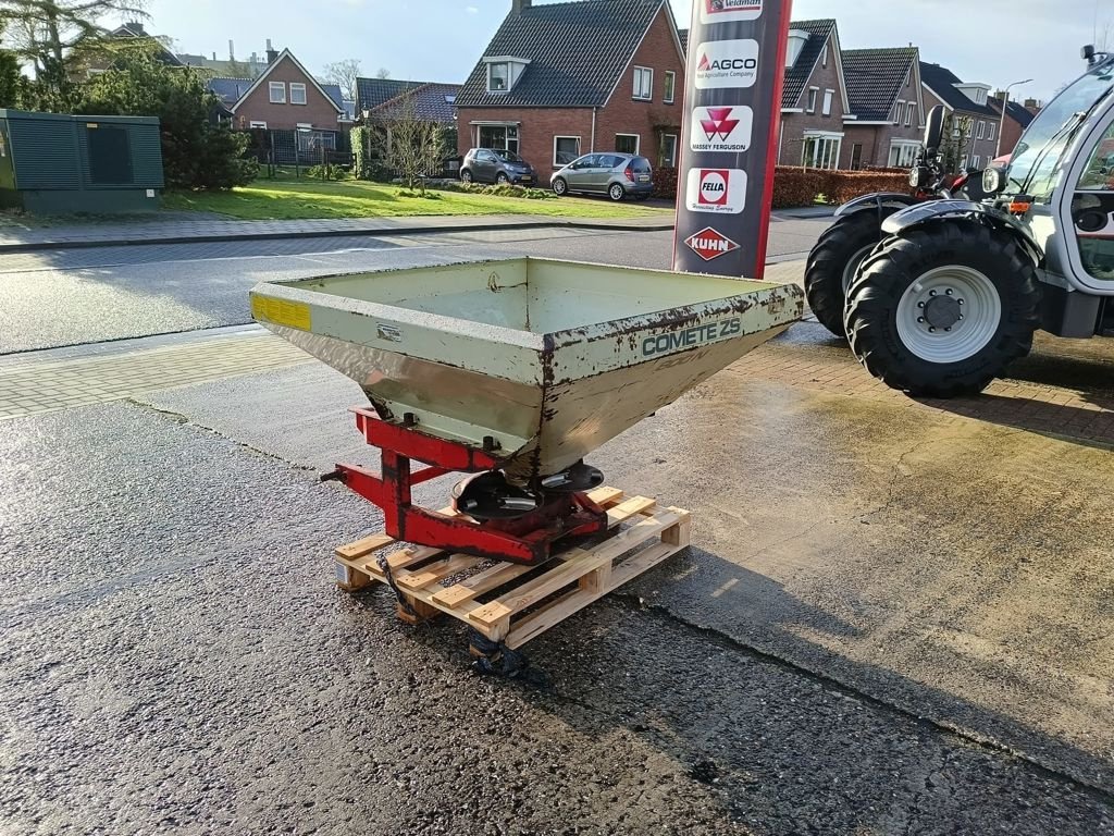 Düngerstreuer от тип Kuhn COMETE ZS 800N, Gebrauchtmaschine в MARIENHEEM (Снимка 2)