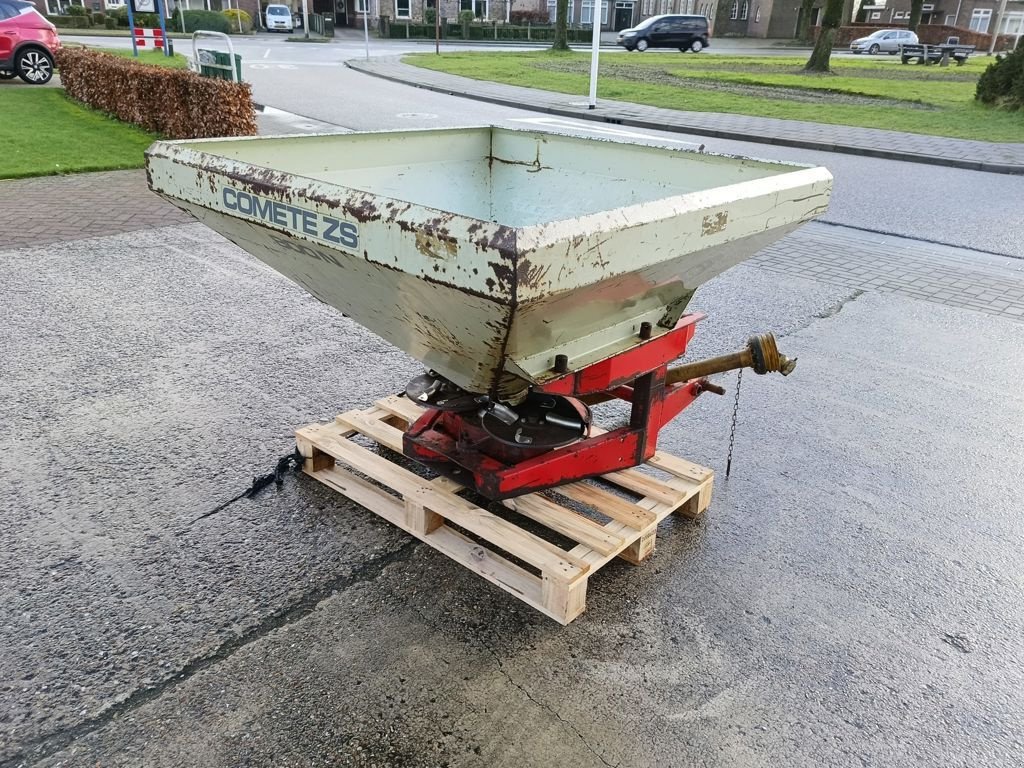 Düngerstreuer от тип Kuhn COMETE ZS 800N, Gebrauchtmaschine в MARIENHEEM (Снимка 5)