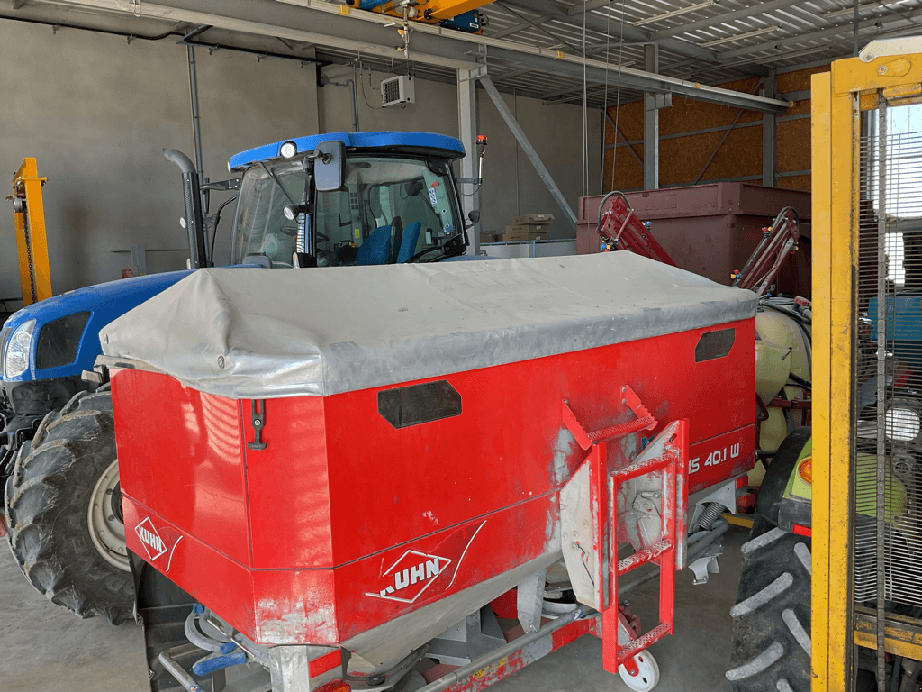 Düngerstreuer типа Kuhn DISTRIBUTEUR D'ENGRAIS, Gebrauchtmaschine в SAINT ANDIOL (Фотография 2)