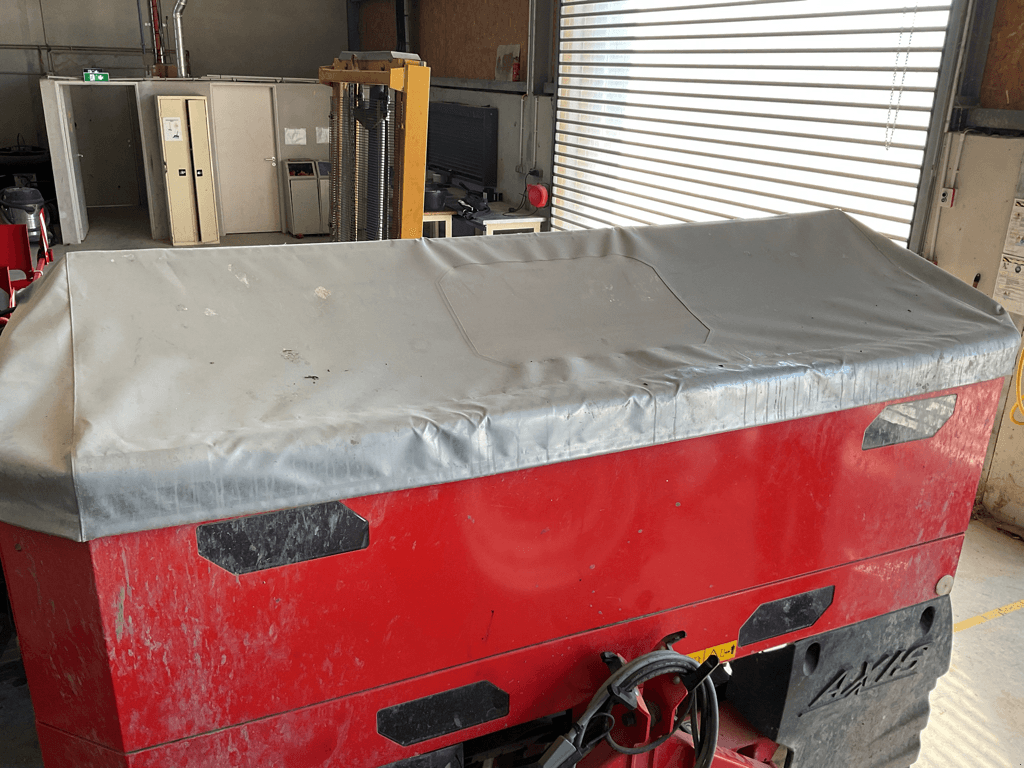 Düngerstreuer типа Kuhn DISTRIBUTEUR D'ENGRAIS, Gebrauchtmaschine в SAINT ANDIOL (Фотография 1)