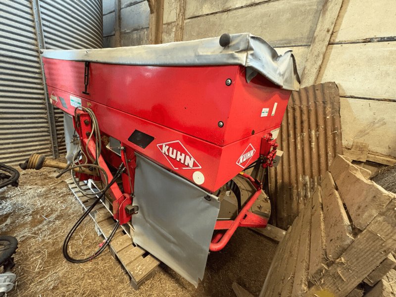 Düngerstreuer typu Kuhn MDS 1141, Gebrauchtmaschine v PONTIVY (Obrázek 1)