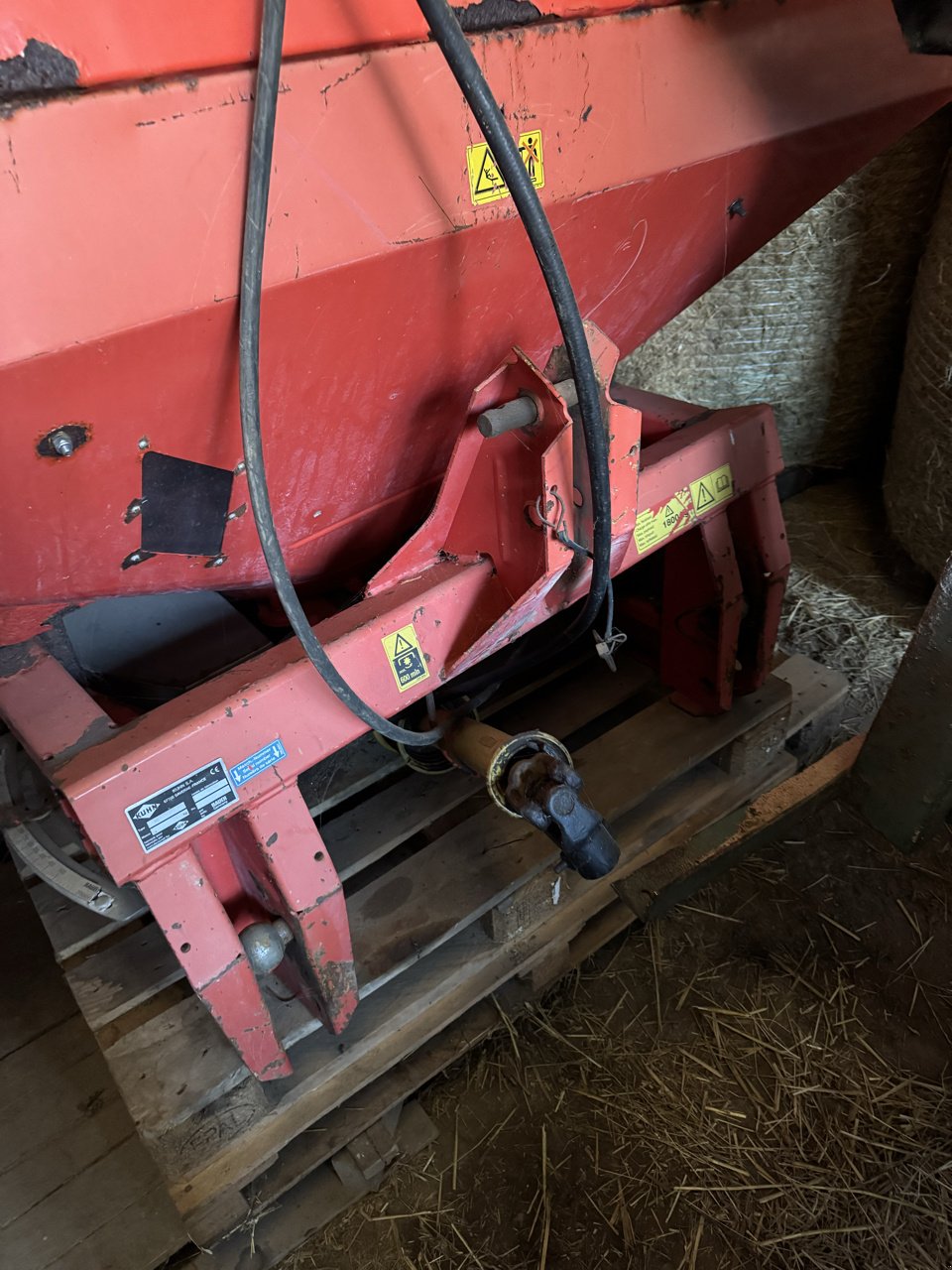 Düngerstreuer des Typs Kuhn MDS 932, Gebrauchtmaschine in Saint-Nabord (Bild 8)