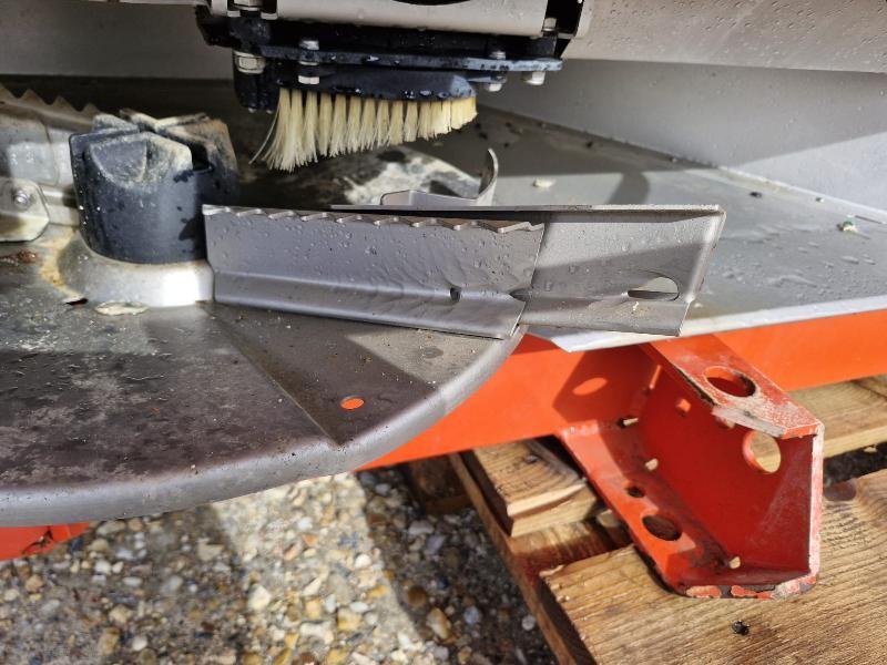 Düngerstreuer typu Kuhn MDS1142W, Gebrauchtmaschine v BRAY en Val (Obrázek 8)