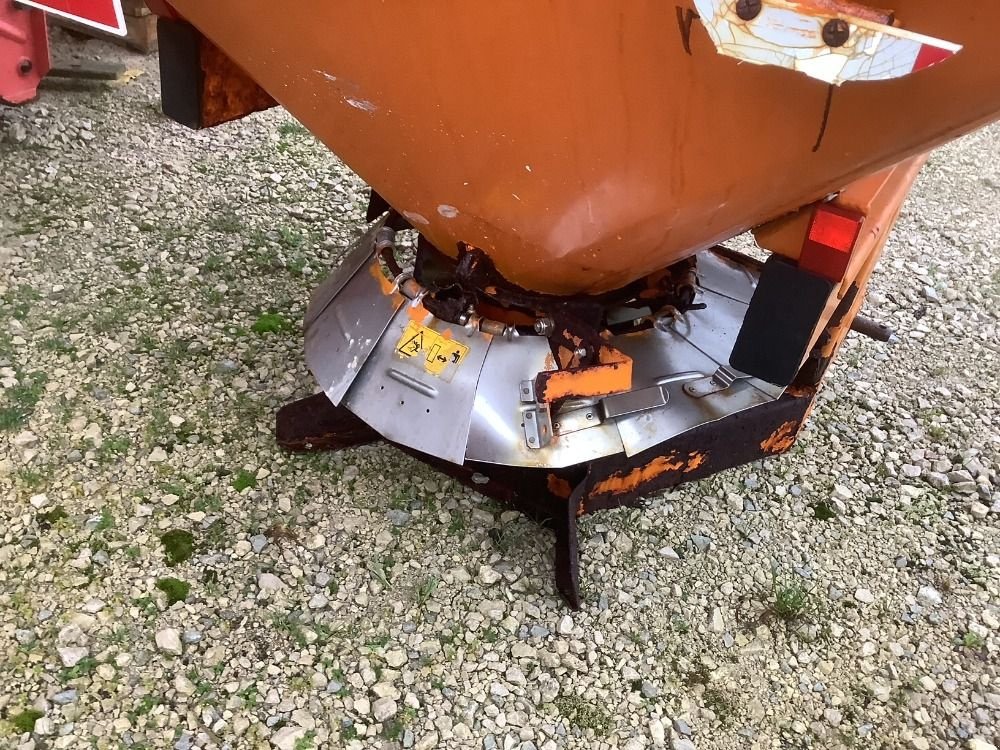 Düngerstreuer of the type Kuhn VSA 601, Gebrauchtmaschine in GONSANS (Picture 3)