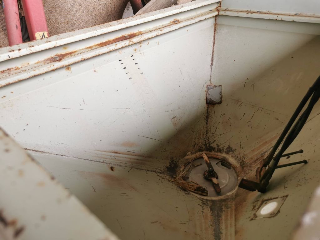 Düngerstreuer typu Kuhn ZSB, Gebrauchtmaschine v ST MARTIN EN HAUT (Obrázek 2)