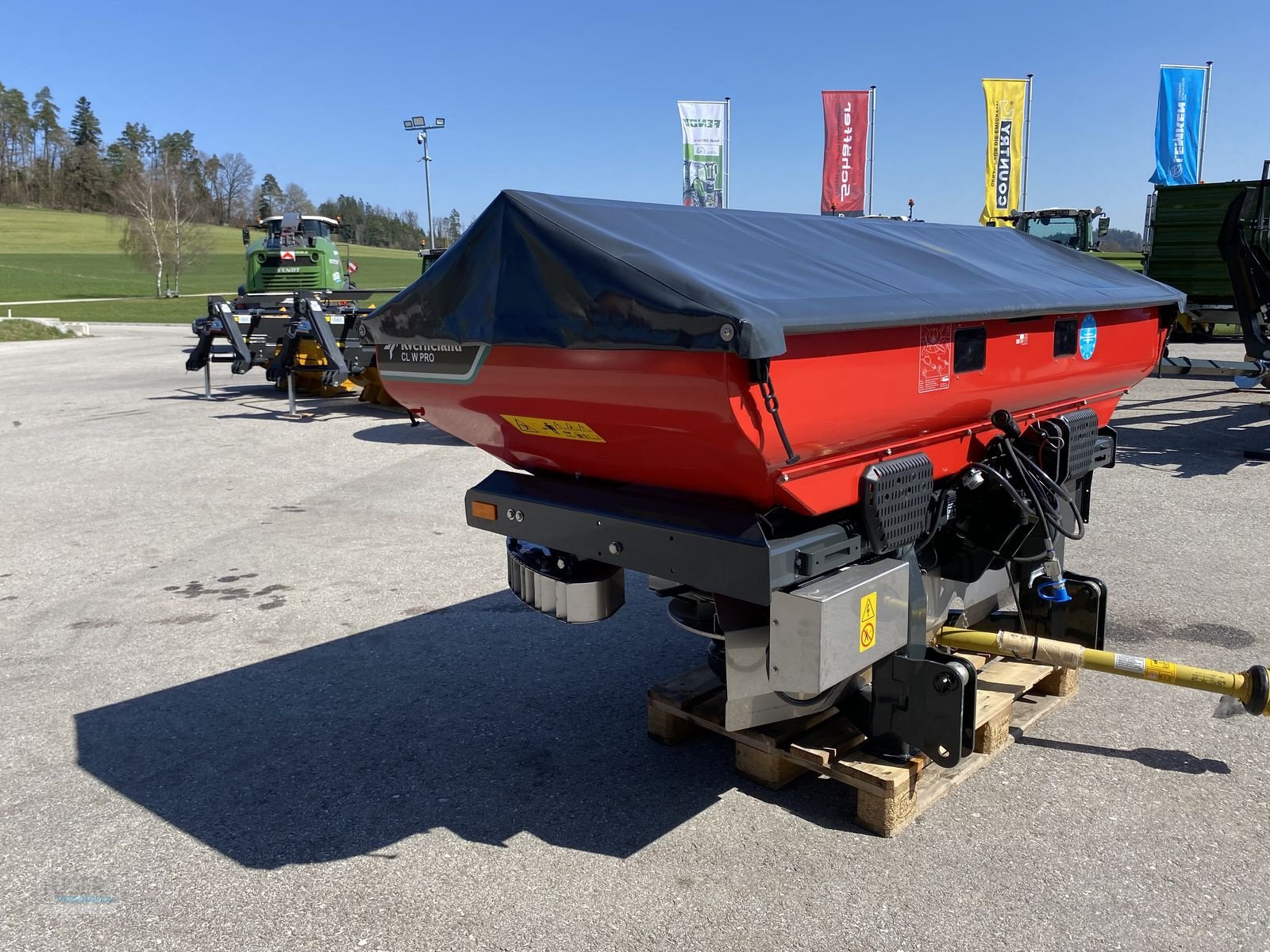 Düngerstreuer des Typs Kverneland EXACTA CL, Neumaschine in Niederkappel (Bild 8)