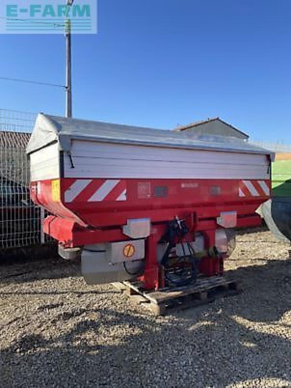 Düngerstreuer typu Kverneland exacta tl, Gebrauchtmaschine v MONFERRAN (Obrázek 1)