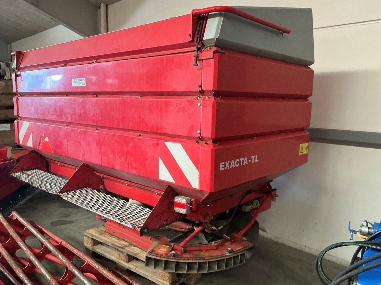 Düngerstreuer des Typs Kverneland EXACTA TL, Gebrauchtmaschine in Brønderslev (Bild 1)