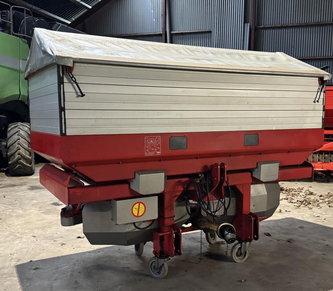 Düngerstreuer des Typs Kverneland EXACTA TL3900, Gebrauchtmaschine in Hadsten (Bild 1)