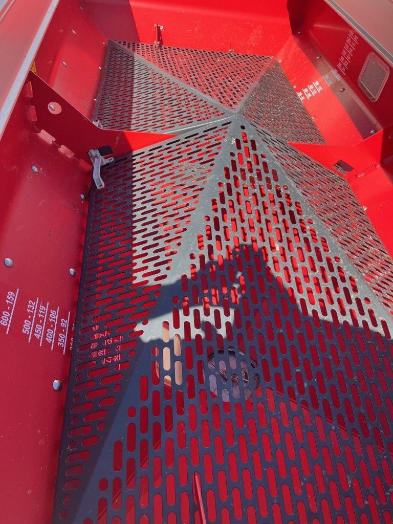 Düngerstreuer des Typs Kverneland EXACTA, Gebrauchtmaschine in Domdidier (Bild 3)