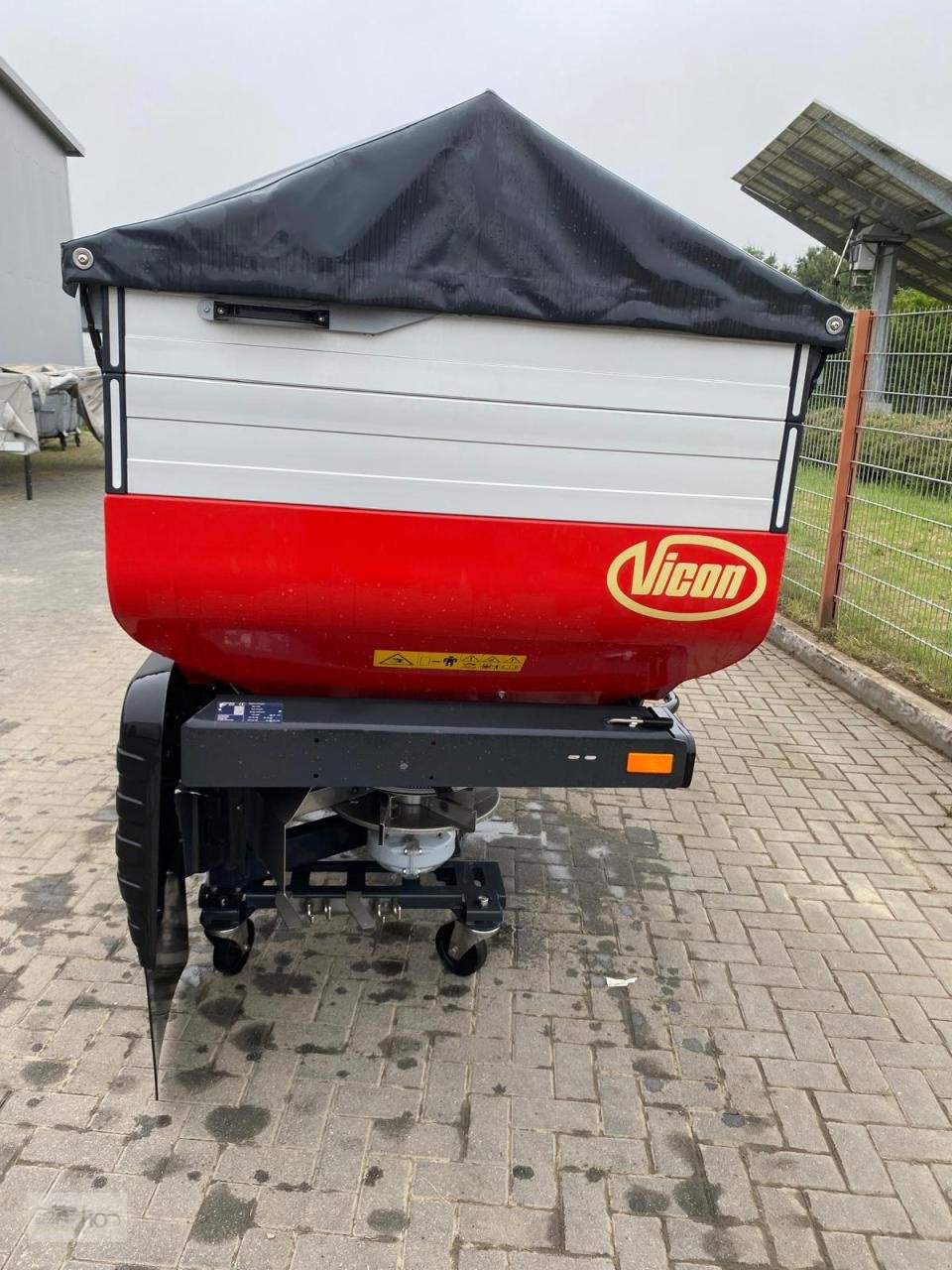 Düngerstreuer tip Kverneland RO-M-1300 GEOSPREAD, Neumaschine in Eslohe–Bremke (Poză 4)