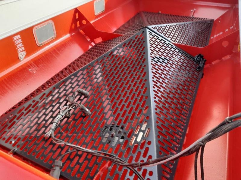 Düngerstreuer от тип Kverneland RO-XL, Gebrauchtmaschine в ANTIGNY (Снимка 4)