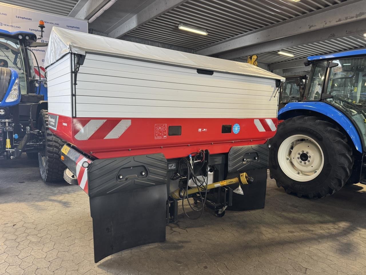 Düngerstreuer от тип Kverneland TL 3900 GEOSPREAD, Gebrauchtmaschine в Hadsten (Снимка 1)