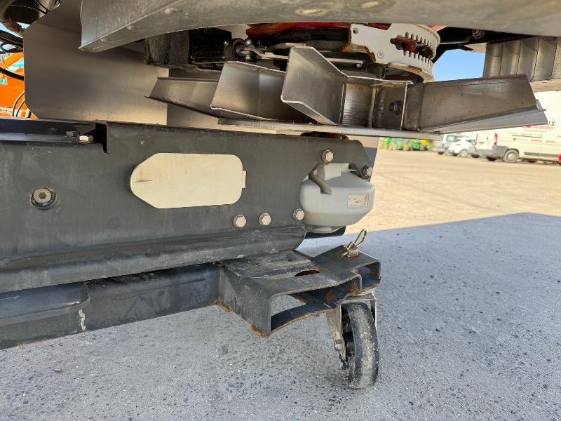 Düngerstreuer des Typs Kverneland TLX 3225 GEOSPRE, Gebrauchtmaschine in Richebourg (Bild 11)