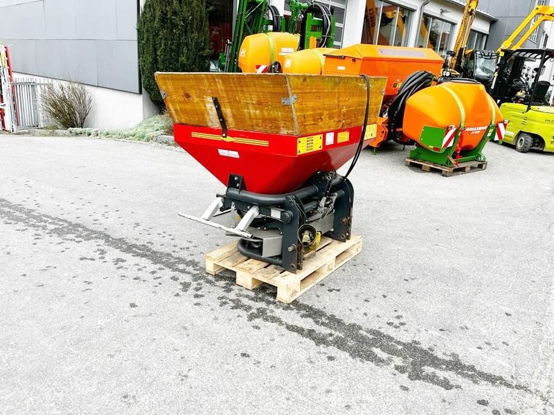 Düngerstreuer des Typs Landgut Cavallo Compact 590 Düngerstreuer, Gebrauchtmaschine in St. Marienkirchen (Bild 3)