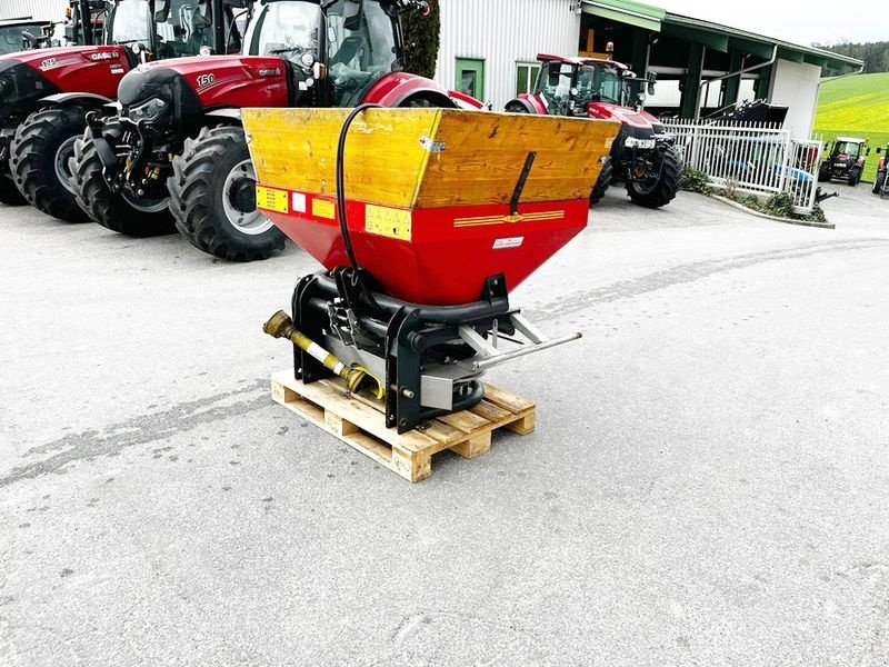 Düngerstreuer des Typs Landgut Cavallo Compact 590 Düngerstreuer, Gebrauchtmaschine in St. Marienkirchen (Bild 1)