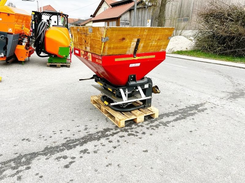 Düngerstreuer des Typs Landgut Cavallo Compact 590 Düngerstreuer, Gebrauchtmaschine in St. Marienkirchen (Bild 5)