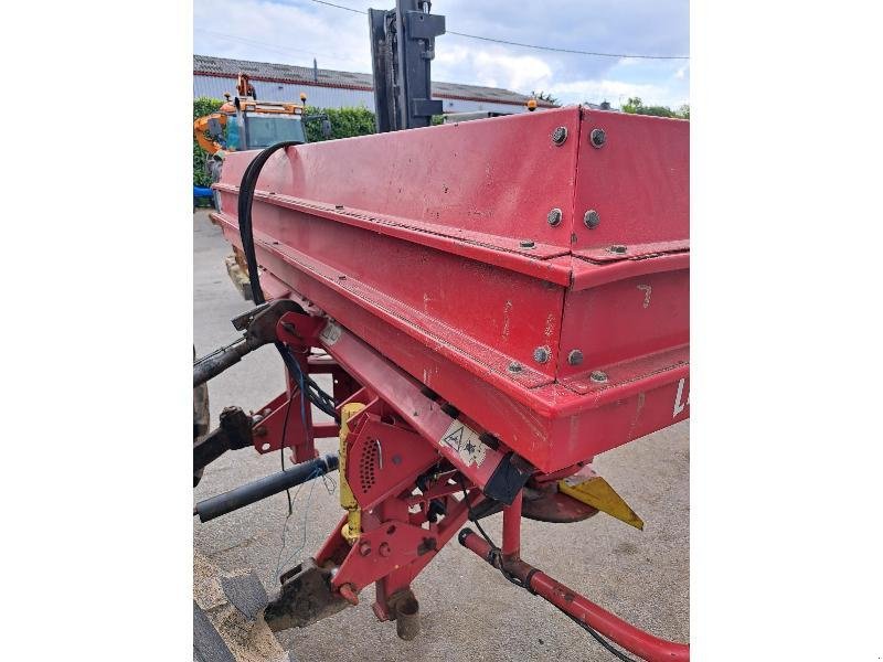 Düngerstreuer typu Lely CENTER LINER SL, Gebrauchtmaschine w PLUMELEC (Zdjęcie 5)