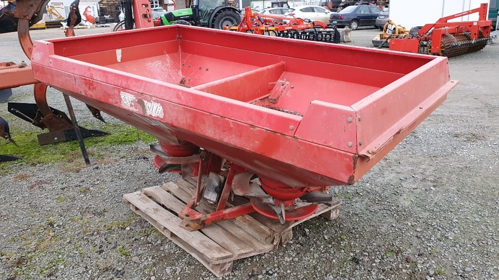 Düngerstreuer des Typs Lely Centerline 1000, Gebrauchtmaschine in CIVENS (Bild 1)