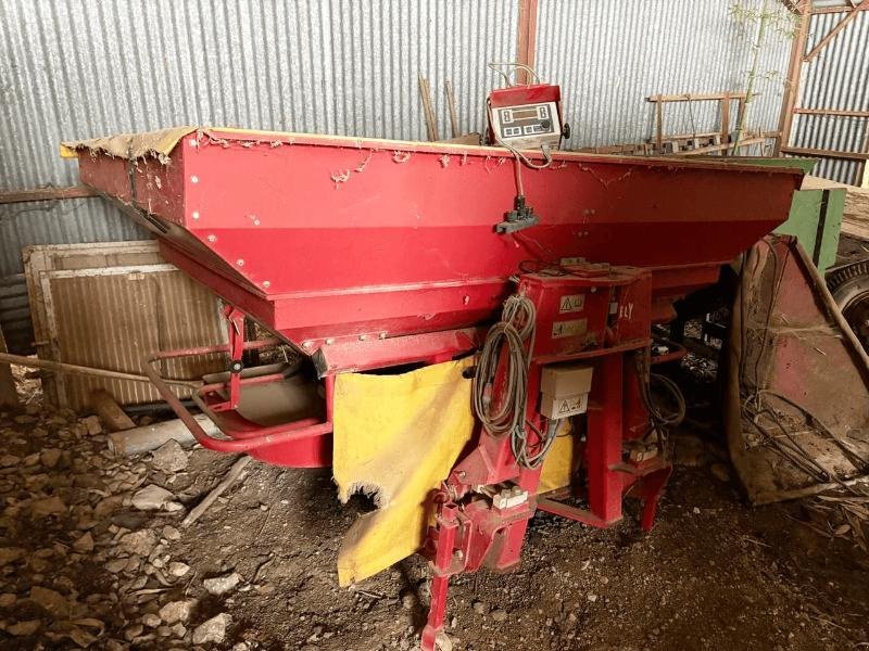 Düngerstreuer typu Lely CENTERLINER, Gebrauchtmaschine v SAINT-GERMAIN DU PUY (Obrázek 2)