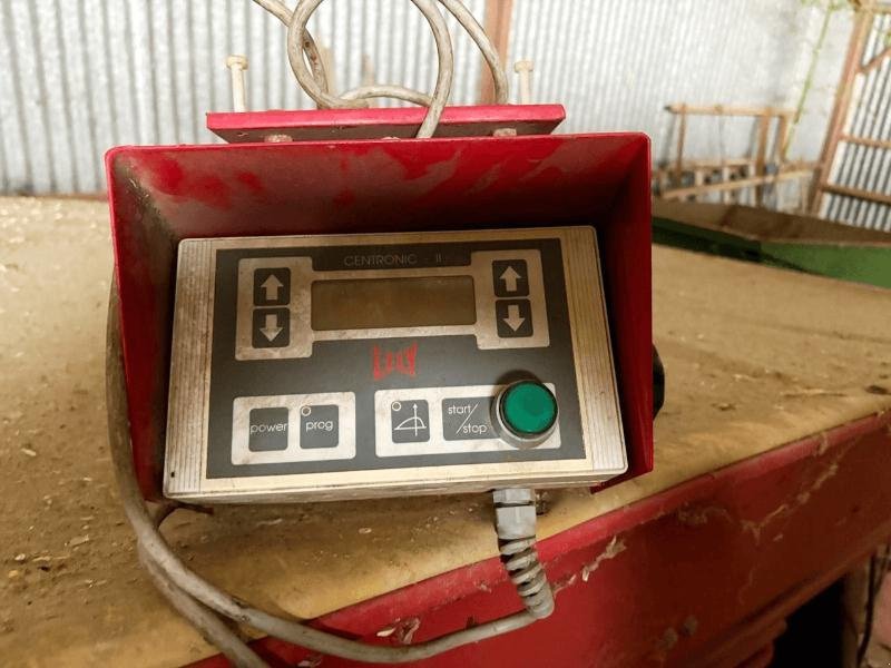 Düngerstreuer typu Lely CENTERLINER, Gebrauchtmaschine v SAINT-GERMAIN DU PUY (Obrázek 5)