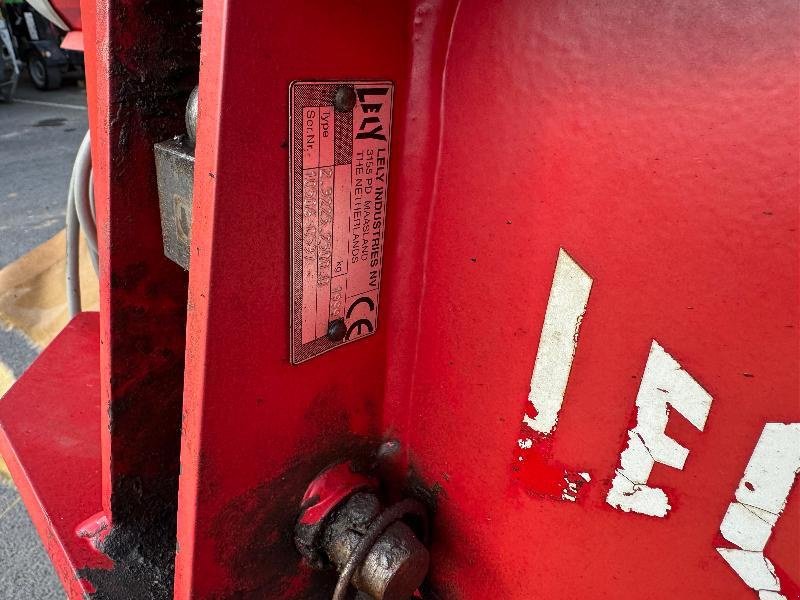 Düngerstreuer of the type Lely CENTERLINER, Gebrauchtmaschine in Wargnies Le Grand (Picture 9)