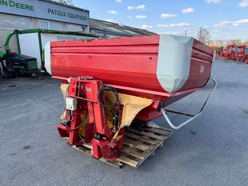 Düngerstreuer of the type Lely CENTERLINER, Gebrauchtmaschine in Wargnies Le Grand (Picture 1)