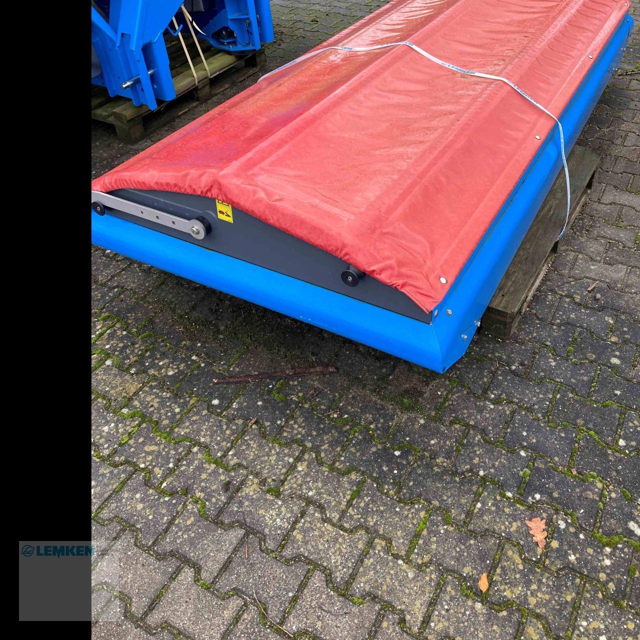 Düngerstreuer des Typs Lemken 1.100 Liter Behälteraufsatz mit mechanischer Plane für Polaris 14/1900, Gebrauchtmaschine in Alpen (Bild 1)