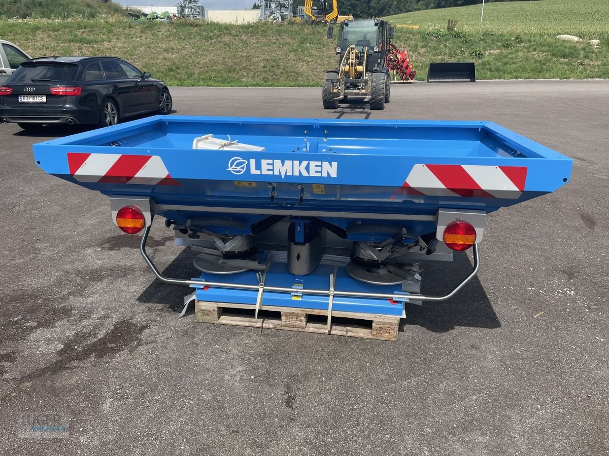 Düngerstreuer des Typs Lemken Spica 8/900, Neumaschine in Niederkappel (Bild 3)