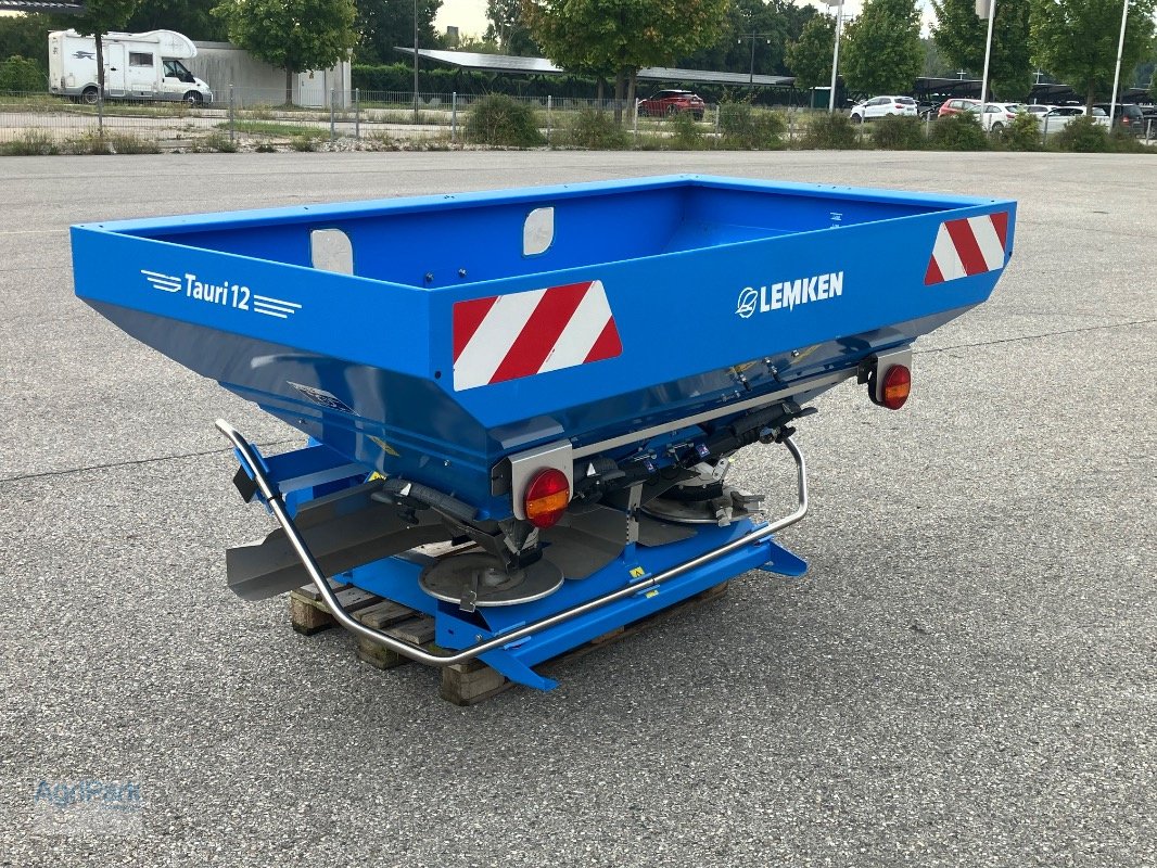 Düngerstreuer des Typs Lemken TAURI 12/2150, Neumaschine in Kirchdorf (Bild 3)