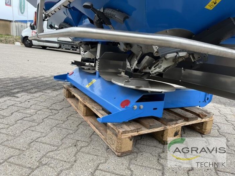 Düngerstreuer of the type Lemken TAURI 8/1500, Neumaschine in Alpen (Picture 3)