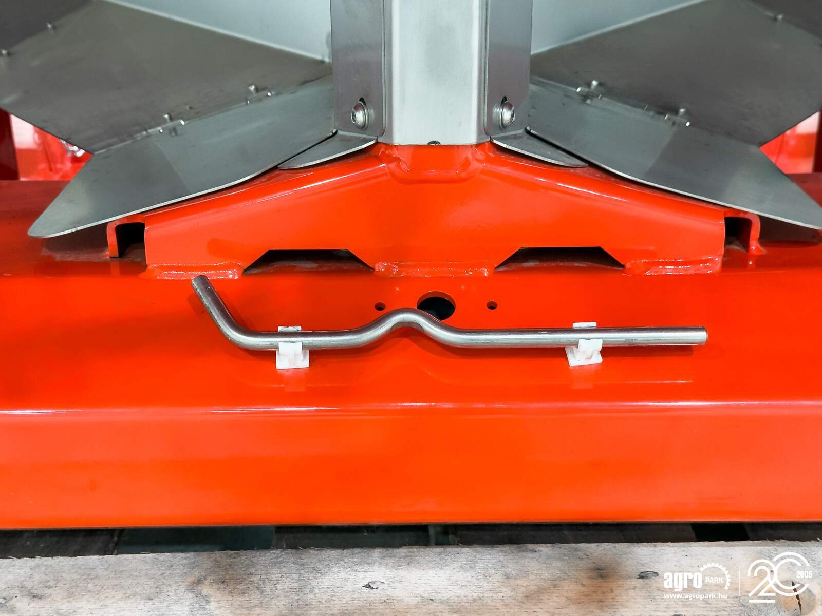 Düngerstreuer of the type Maschio Primo E218 1805 liter, 12-36 m fertilizer spreader, Gebrauchtmaschine in Csengele (Picture 16)