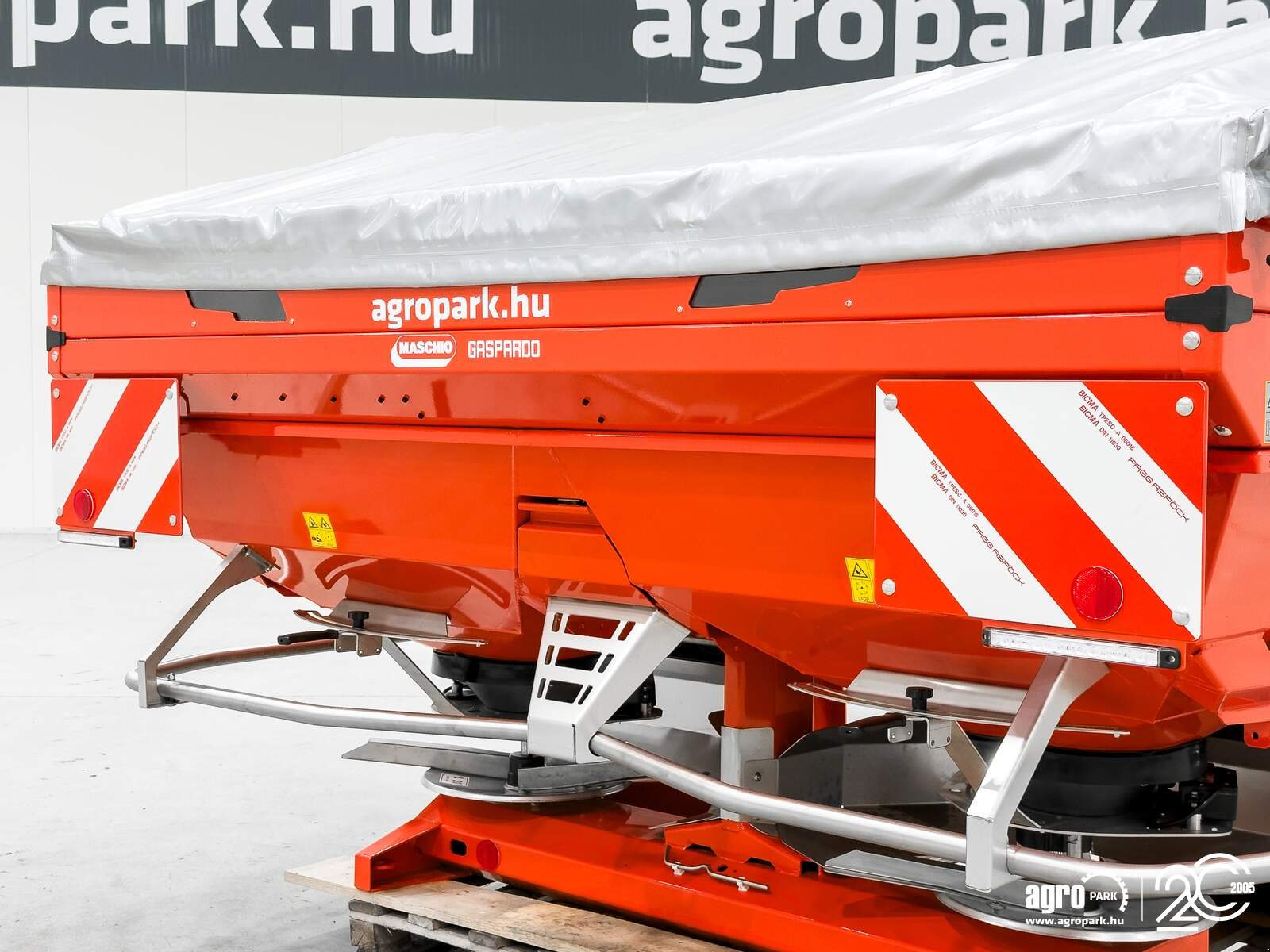 Düngerstreuer of the type Maschio Primo E218 1805 liter, 12-36 m fertilizer spreader, Gebrauchtmaschine in Csengele (Picture 26)