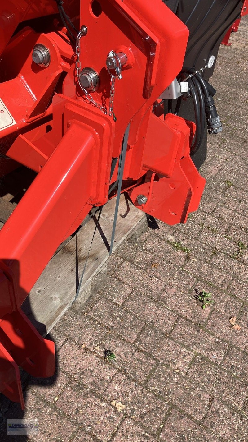 Düngerstreuer des Typs Maschio PRIMO EW ISOTRONIC, Neumaschine in Filsum (Bild 3)